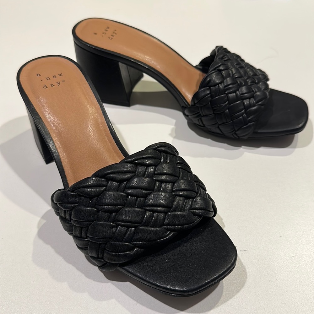 Slip on black sandals